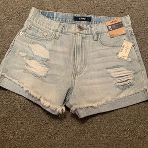 NWT aero mom jean shorts